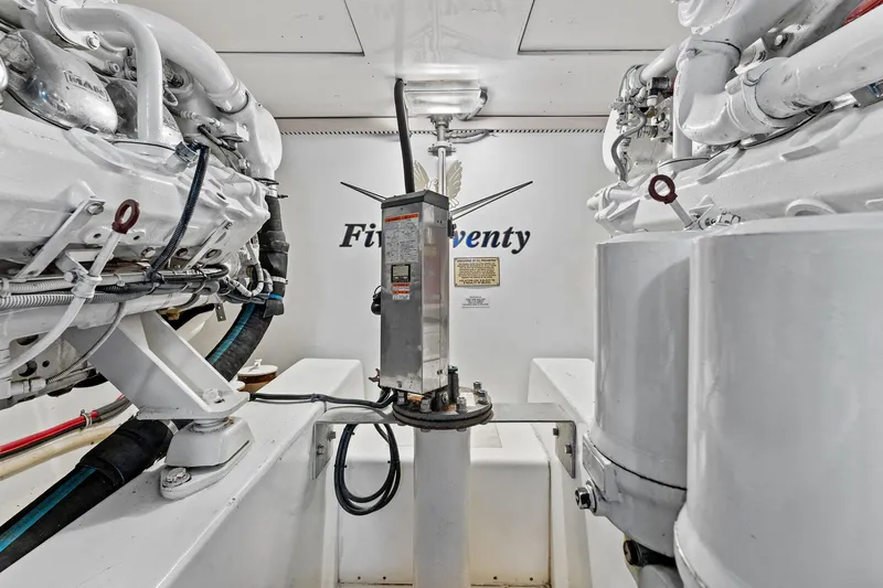 Cara Mia Yacht Photos Pics 