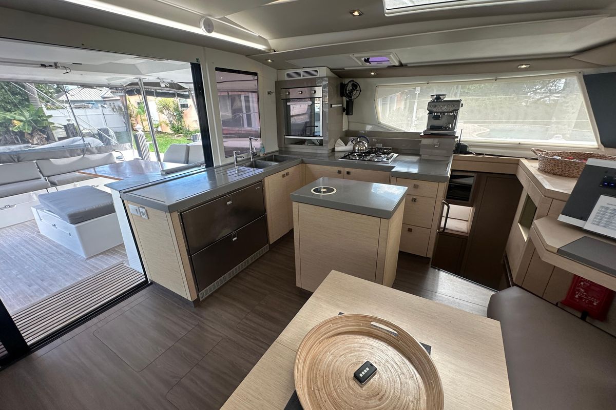 2019 Fountaine Pajot 47 