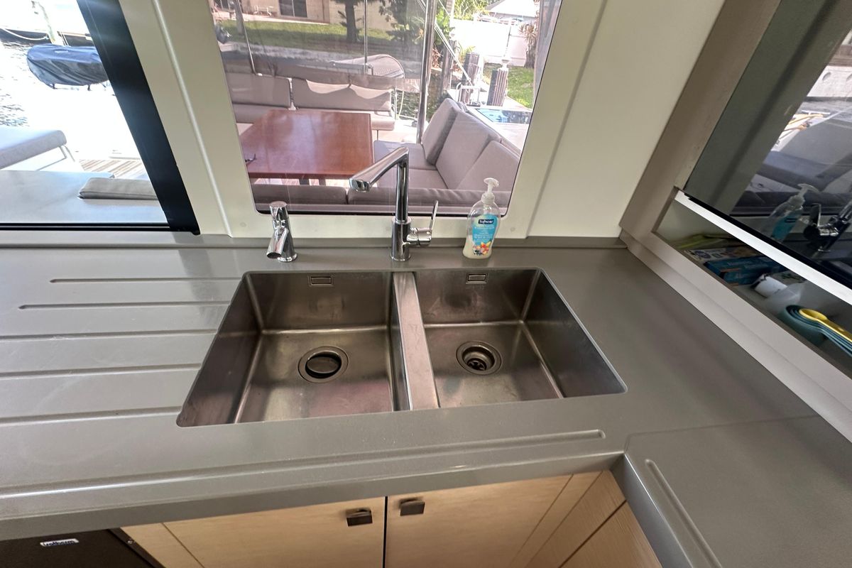 2019 Fountaine Pajot 47 