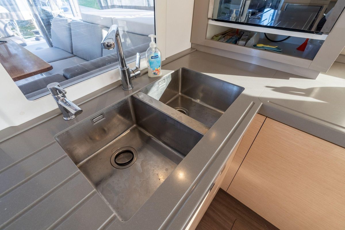2019 Fountaine Pajot 47 