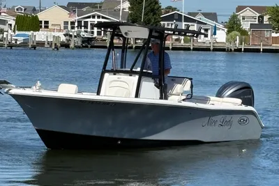 2021 Sea Hunt Ultra 229