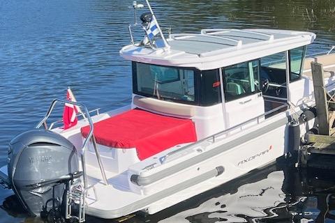 Axopar 28 Cross Cabin