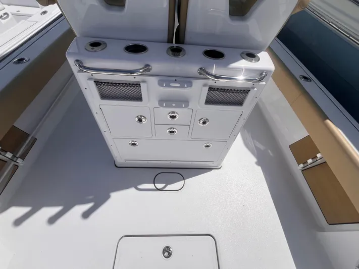  Yacht Photos Pics 2024 SPORTSMAN 267 MASTERS OE - Image 10