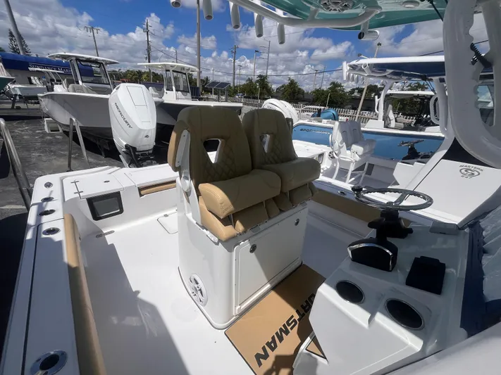  Yacht Photos Pics 2024 SPORTSMAN 267 MASTERS OE - Image 8