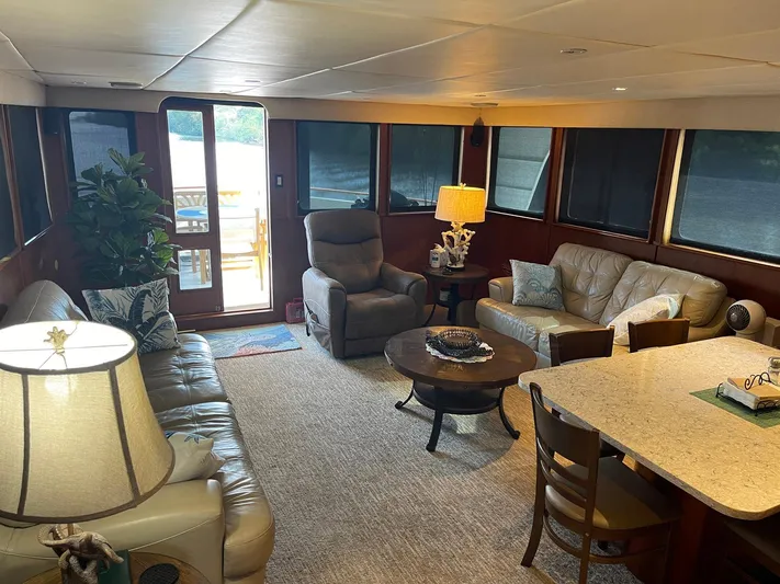 Indigo Yacht Photos Pics 