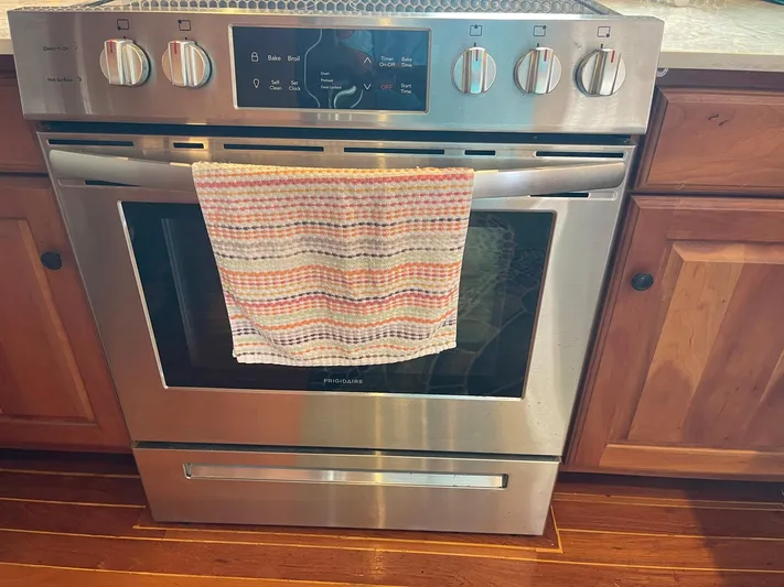 Indigo Yacht Photos Pics 