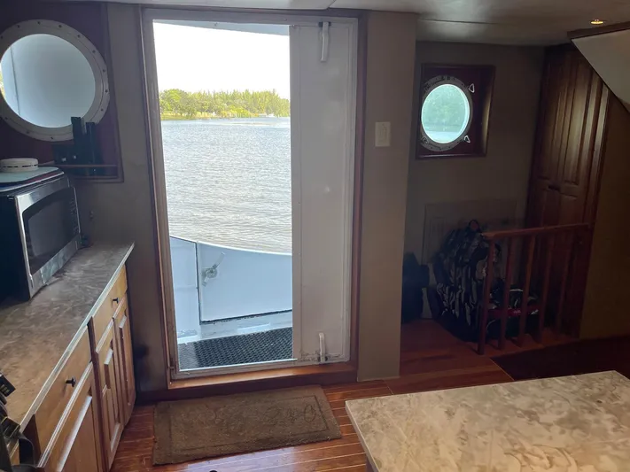 Indigo Yacht Photos Pics 