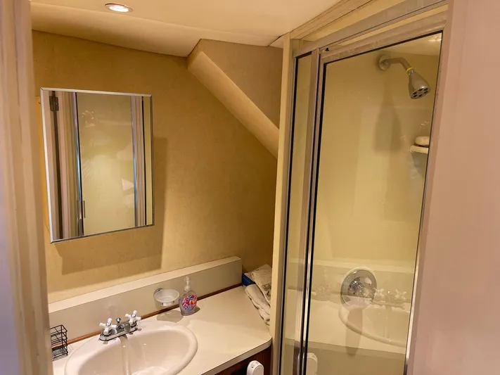 Indigo Yacht Photos Pics 