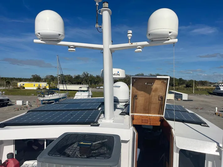 Indigo Yacht Photos Pics 