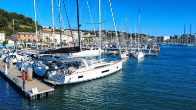 Yacht