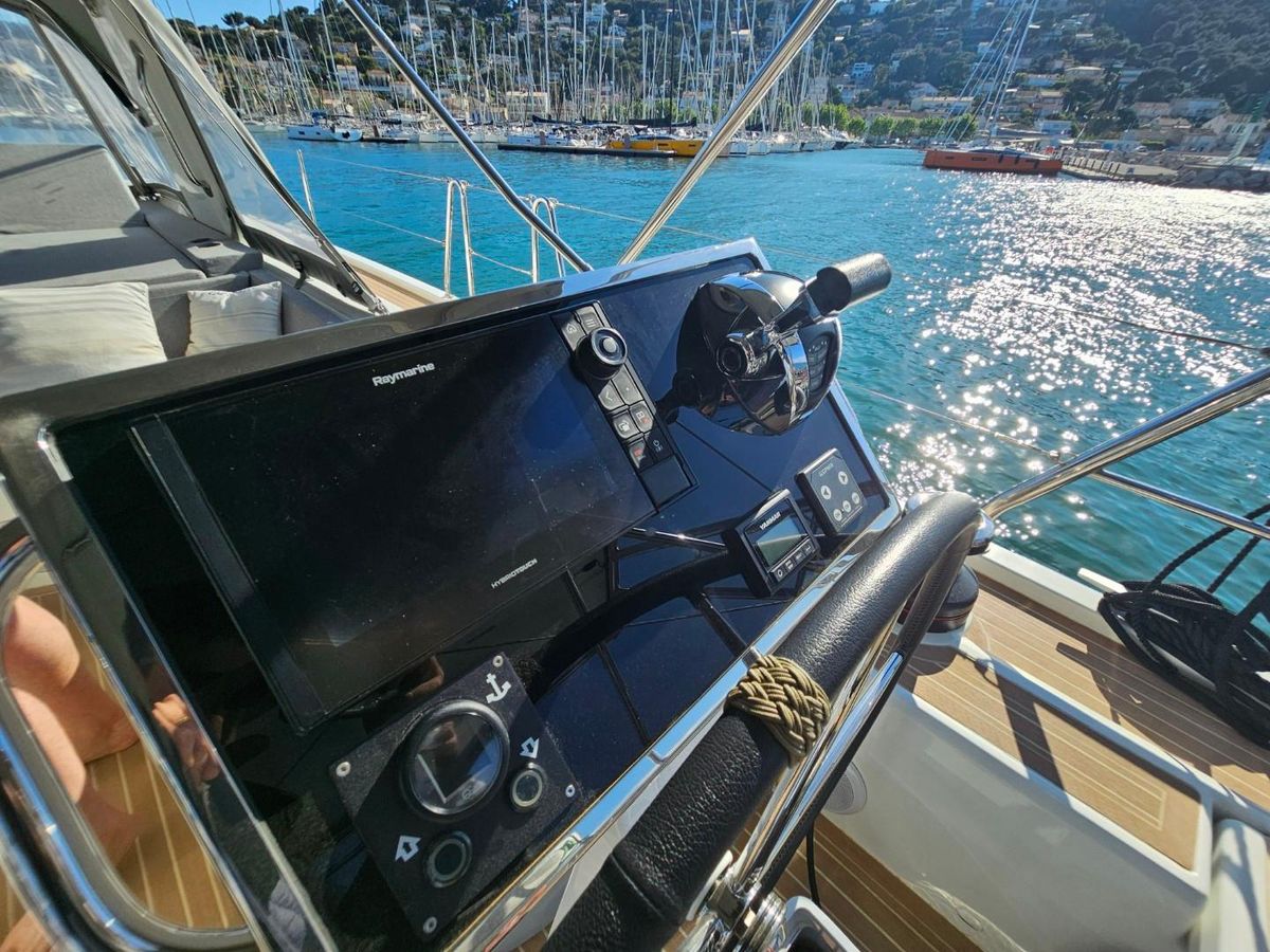 2023 Beneteau 52 