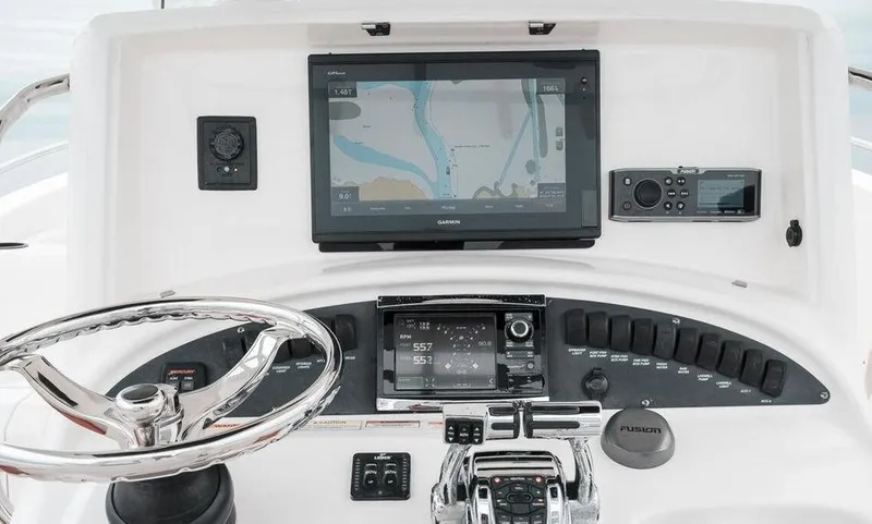  Yacht Photos Pics 2014 Boston Whaler 320 Outrage - Image 23