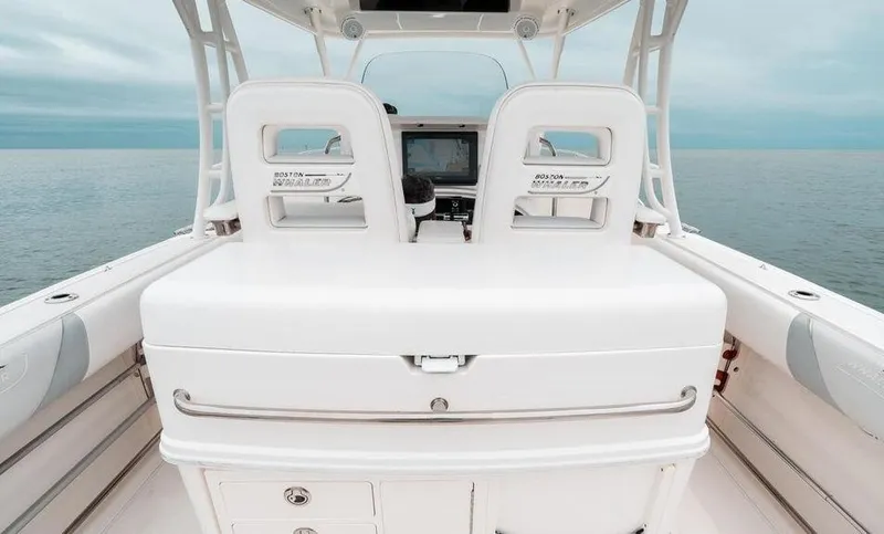  Yacht Photos Pics 2014 Boston Whaler 320 Outrage - Image 15