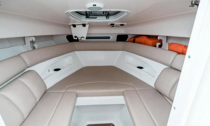  Yacht Photos Pics 2014 Boston Whaler 320 Outrage - Image 30