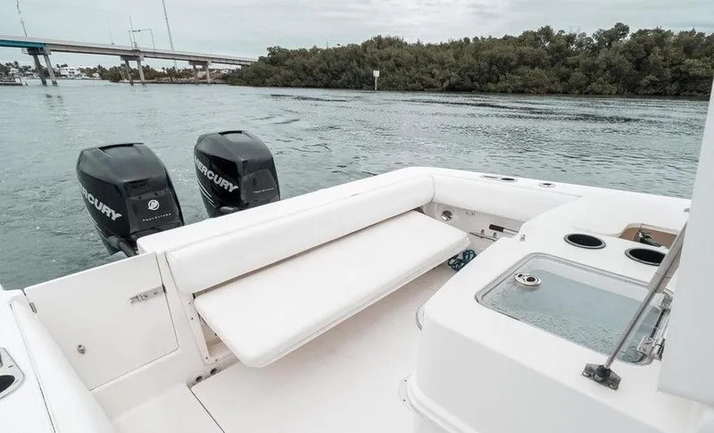  Yacht Photos Pics 2014 Boston Whaler 320 Outrage - Image 12
