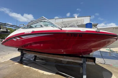 Yamaha Boats AR210