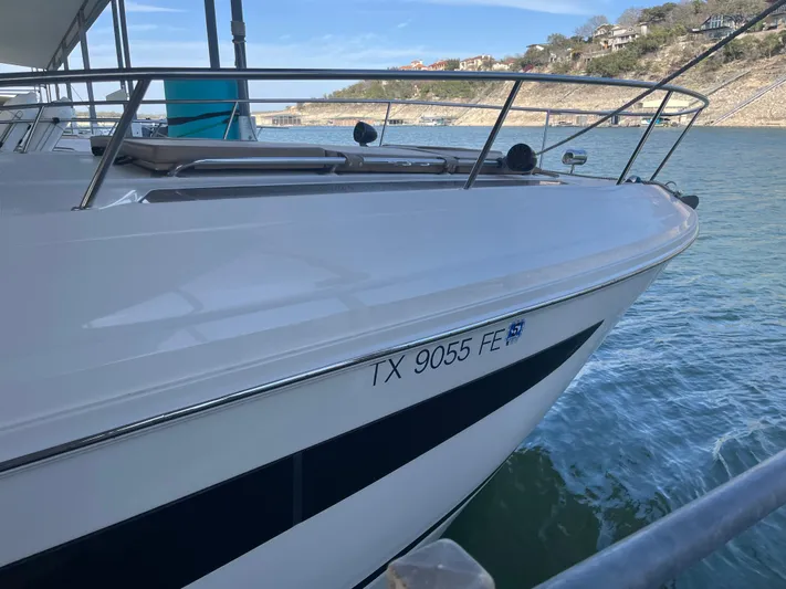 Lady Faby Yacht Photos Pics 2019 Sea Ray Sundancer 350 docked on a sunny day, side view.