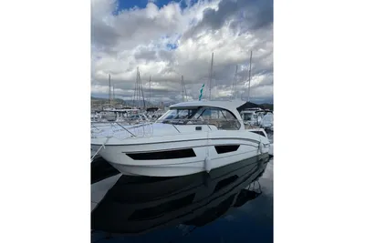 2022 Beneteau Antares 9