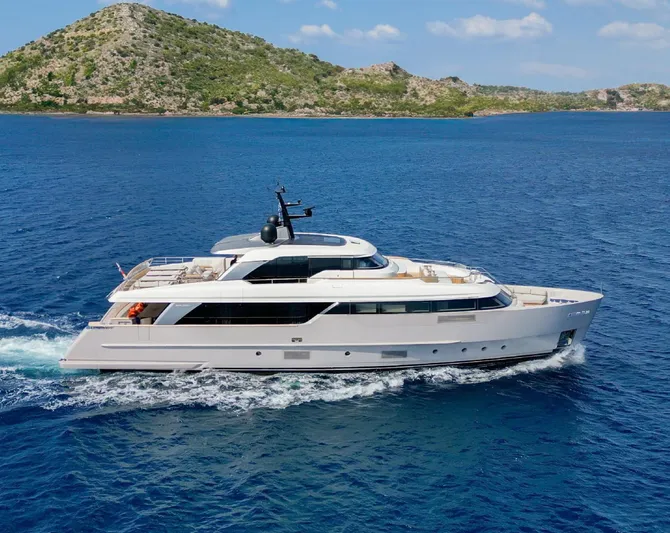 Flori Yacht Photos Pics 