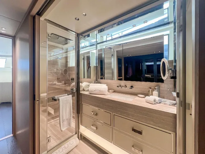 Flori Yacht Photos Pics 