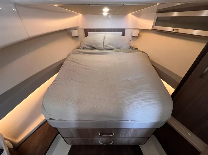  Yacht Photos Pics 2022 REGAL 36 XO - Image 22