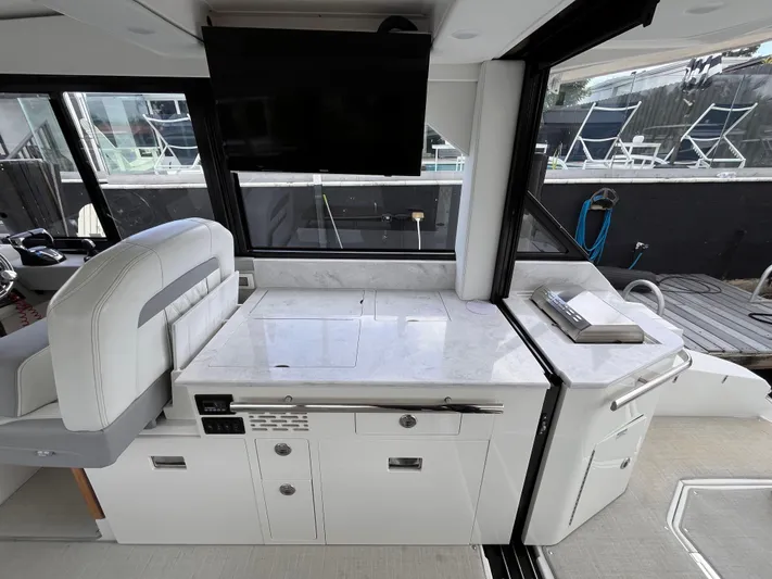  Yacht Photos Pics 2022 REGAL 36 XO - Image 10