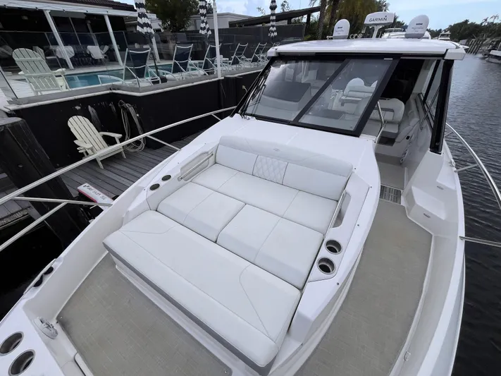  Yacht Photos Pics 2022 REGAL 36 XO - Image 17