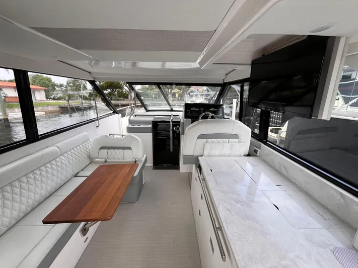  Yacht Photos Pics 2022 REGAL 36 XO - Image 9