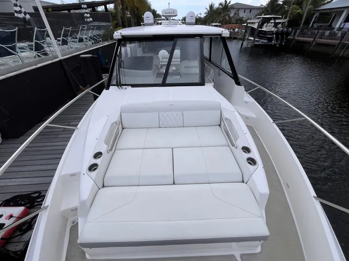  Yacht Photos Pics 2022 REGAL 36 XO - Image 18