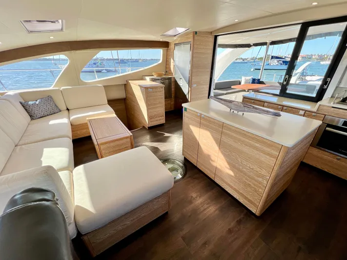 Fido Yacht Photos Pics Luxurious 2017 Xquisite Yachts X5 interior with modern design and panoramic windows.
