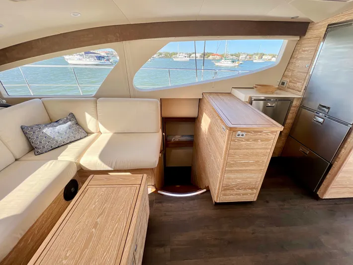 Fido Yacht Photos Pics 