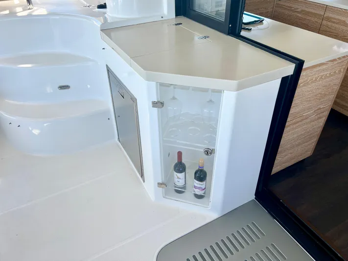 Fido Yacht Photos Pics 