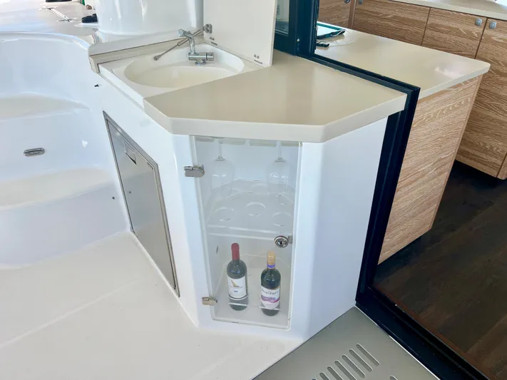 Fido Yacht Photos Pics 