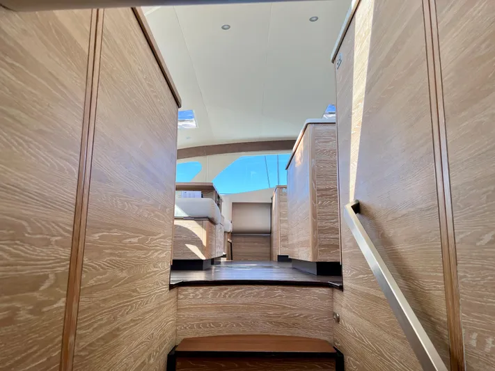 Fido Yacht Photos Pics 