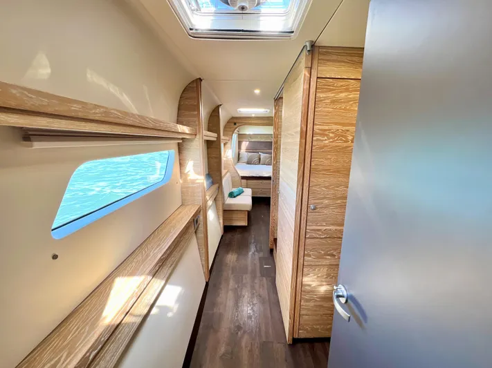 Fido Yacht Photos Pics 