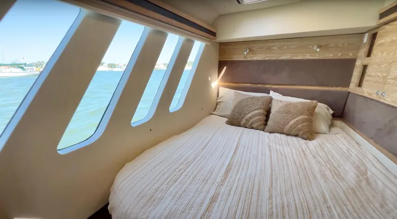 Fido Yacht Photos Pics 