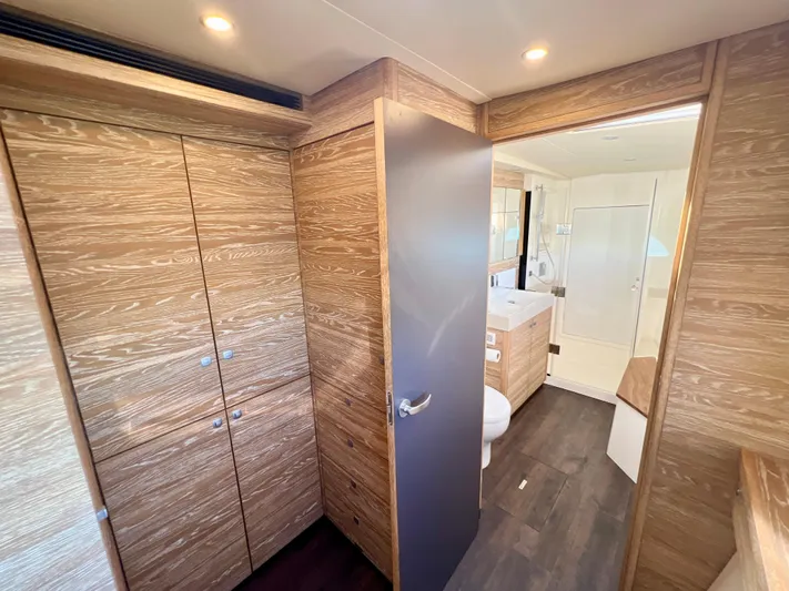 Fido Yacht Photos Pics 