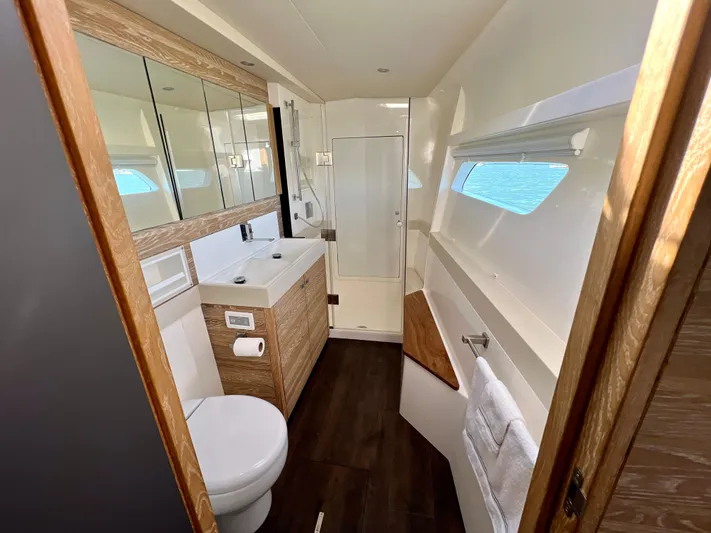 Fido Yacht Photos Pics 