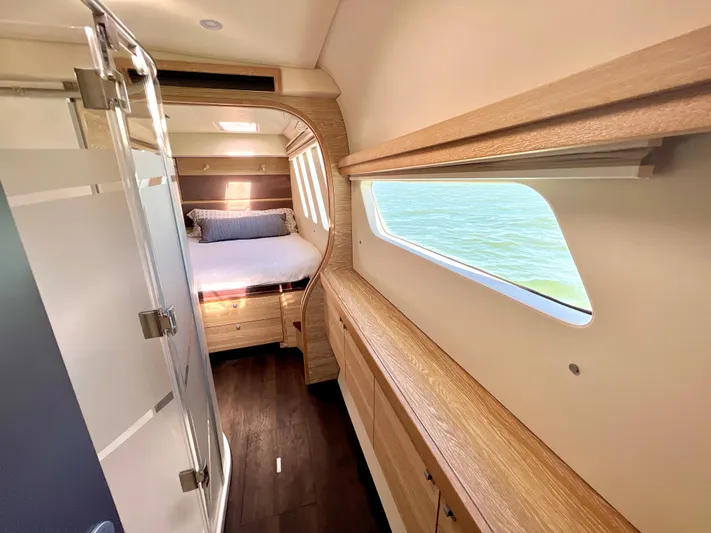 Fido Yacht Photos Pics 