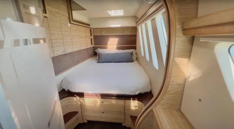 Fido Yacht Photos Pics 