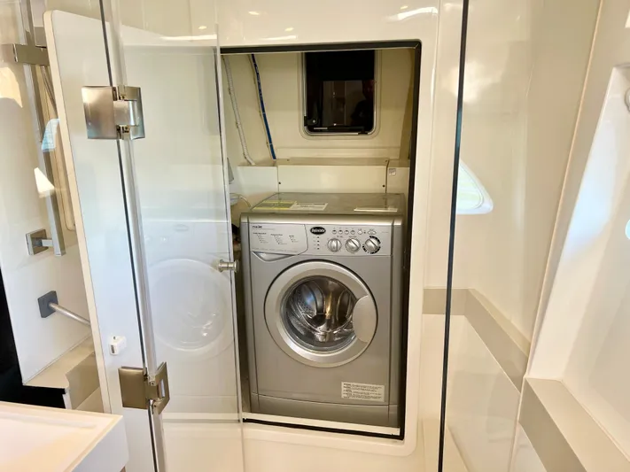 Fido Yacht Photos Pics 