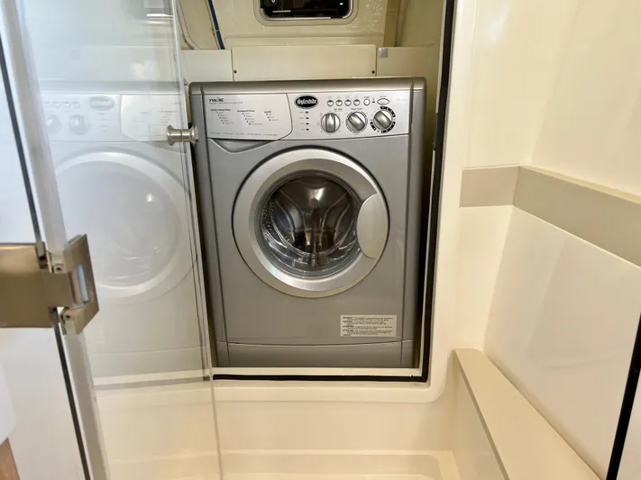 Fido Yacht Photos Pics 