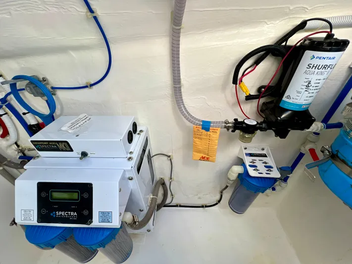 Fido Yacht Photos Pics 