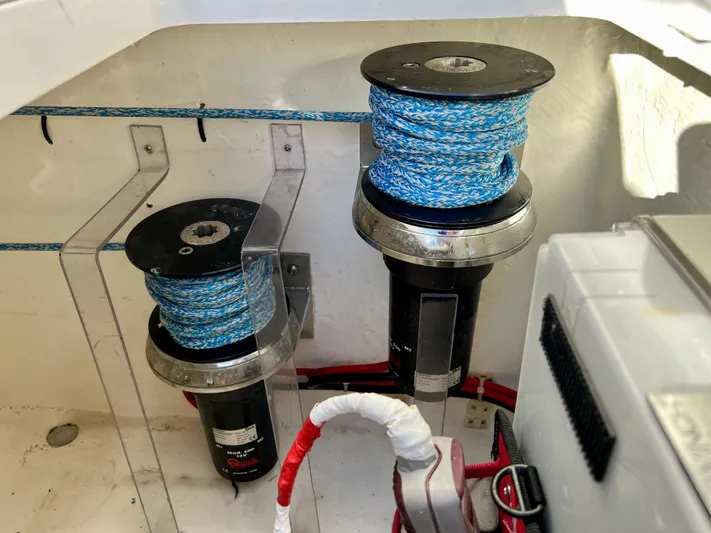 Fido Yacht Photos Pics 