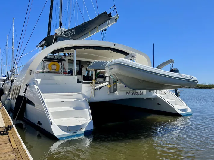 Fido Yacht Photos Pics 