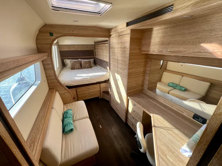 Fido Yacht Photos Pics 