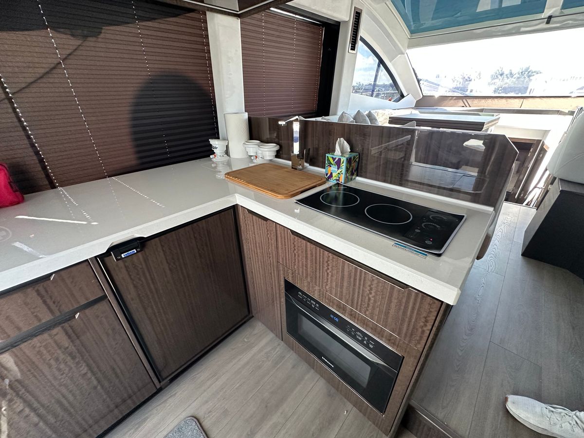 2023 Galeon 47 