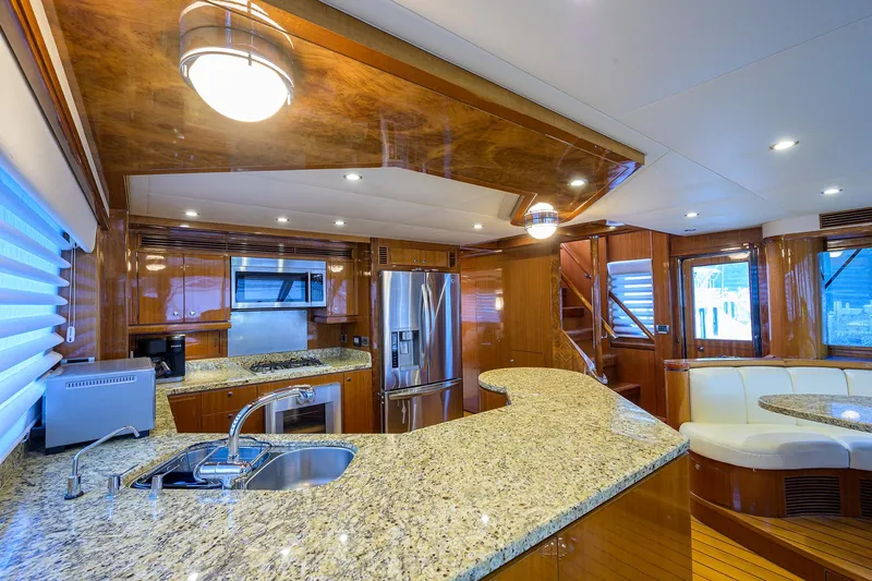 Barnstar Yacht Photos Pics Ocean Alexander 80 BARNSTAR - Galley & Dinette