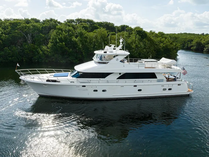 Barnstar Yacht Photos Pics Ocean Alexander 80 BARNSTAR - Port Profile On Water