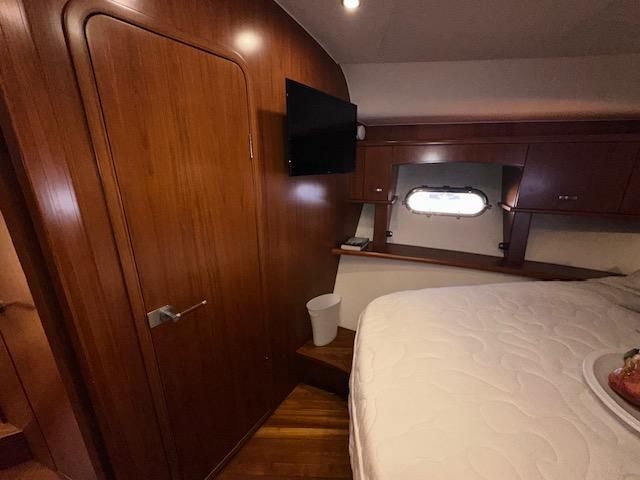 2009 Tiara Yachts 5800 Sovran